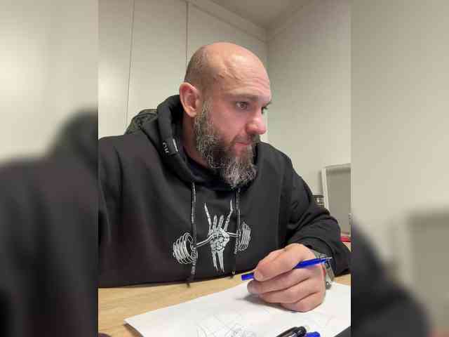 Alex-198810a Alex-198810a