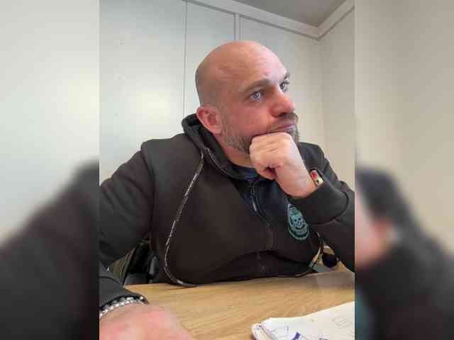 Alex-198810a Alex-198810a