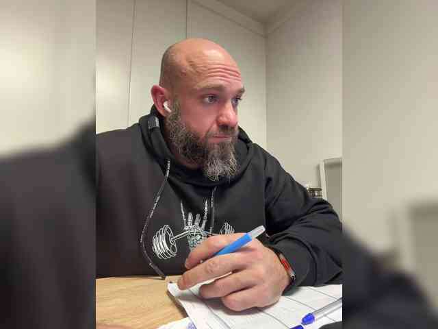 Alex-198810a Alex-198810a