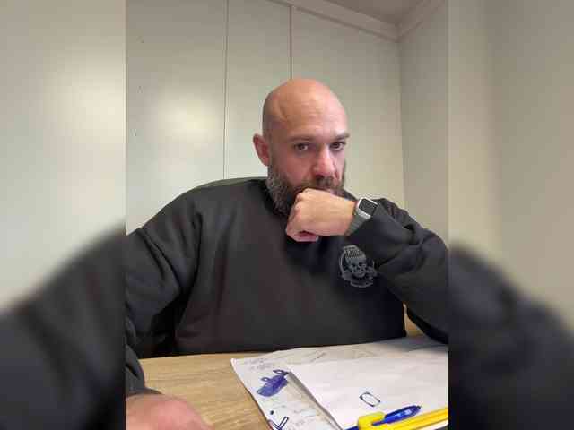 Alex-198810a Alex-198810a