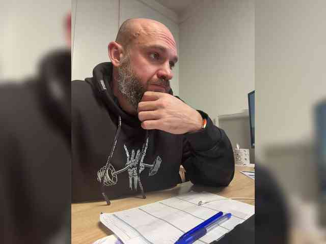 Alex-198810a Alex-198810a