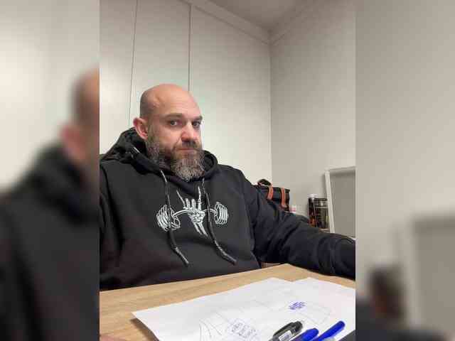 Alex-198810a Alex-198810a