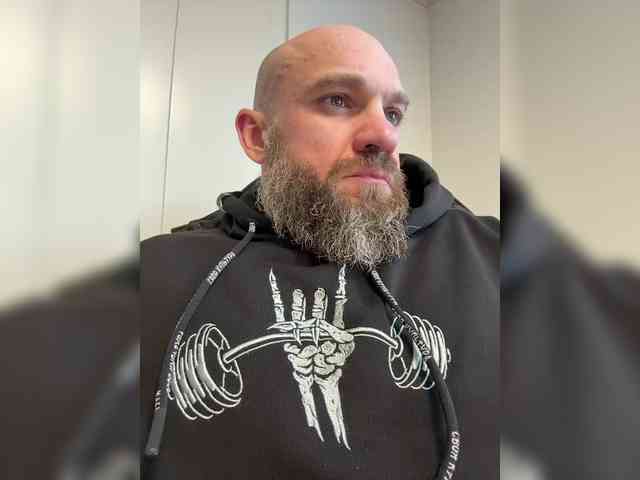 Alex-198810a Live Webcam on BongaCams