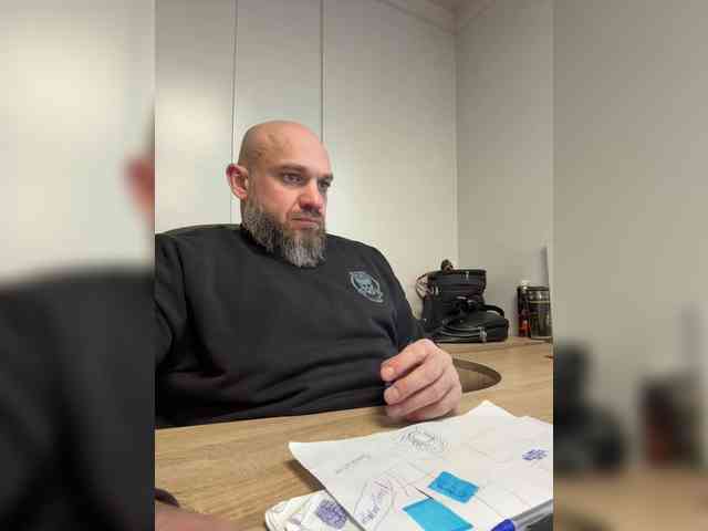 Alex-198810a Alex-198810a