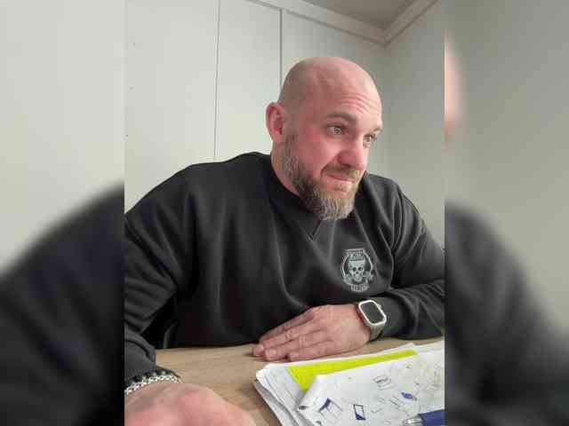 Alex-198810a Alex-198810a