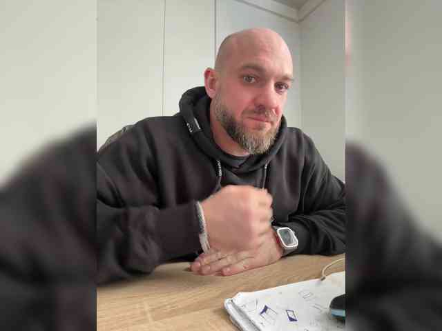 Alex-198810a Alex-198810a