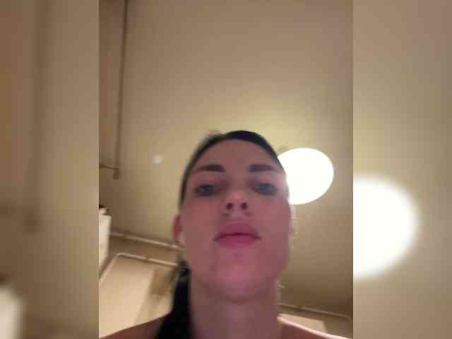 adelinaaaa77 webcam