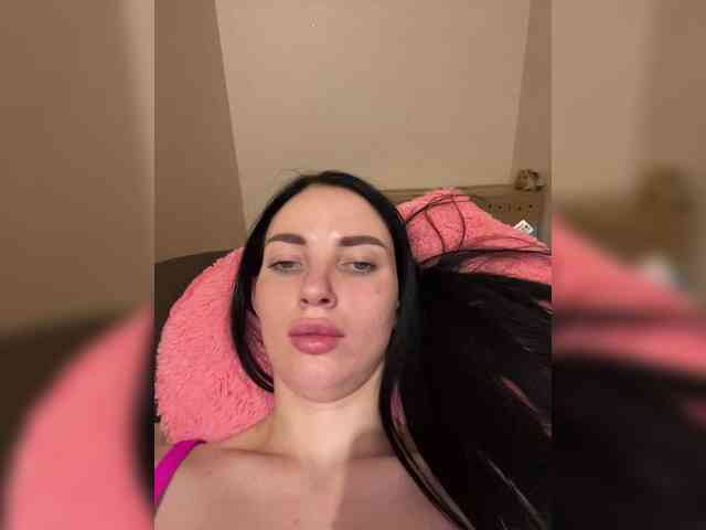 naked webcam Ruslanaaalv