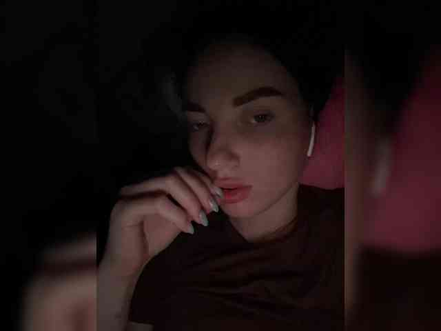 adelinaaaa77 webcam