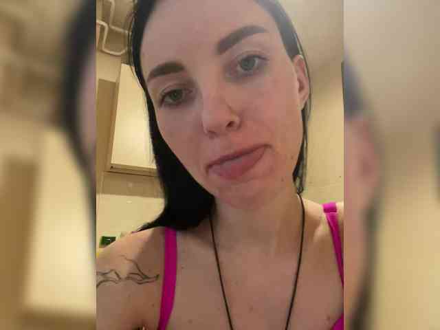 adelinaaaa77 webcam