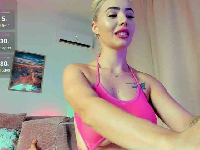 AryaNaughty webcam