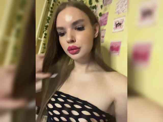 dreamkristal Live Webcam on BongaCams