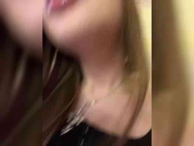 dreamkristal Live Webcam on BongaCams