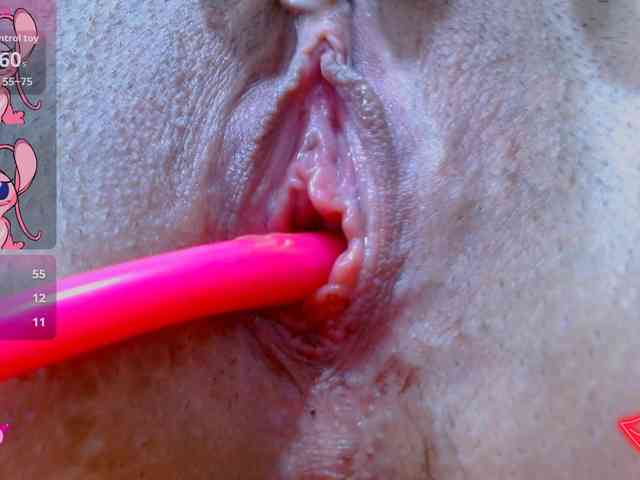 carolinasquirt18 webcam