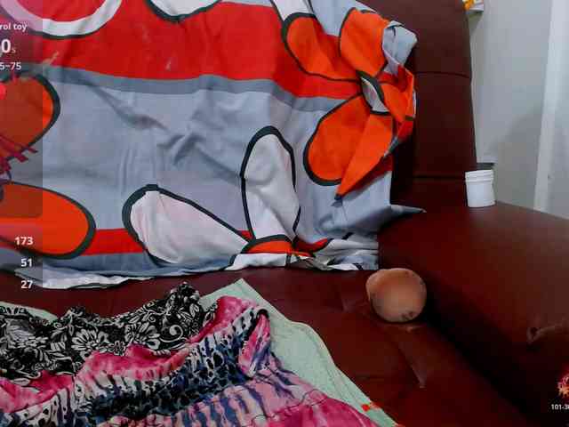 carolinasquirt18 webcam