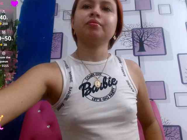 carolinasquirt18 webcam