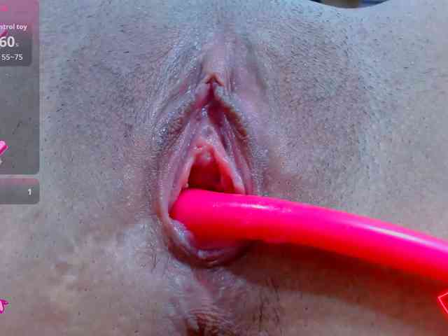 carolinasquirt18 webcam