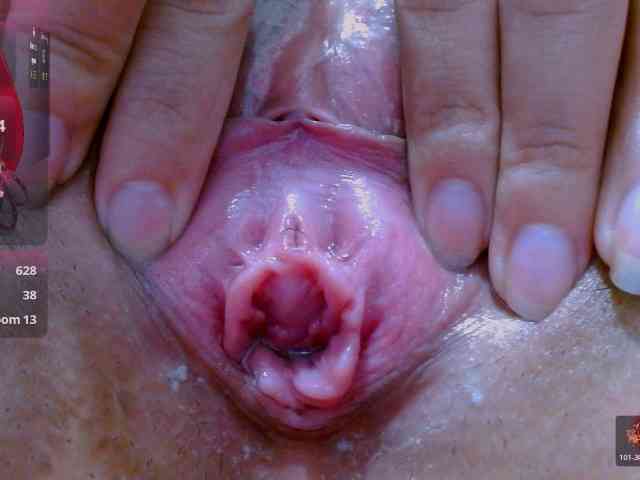 carolinasquirt18 webcam