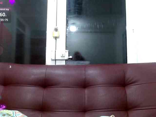 carolinasquirt18 webcam