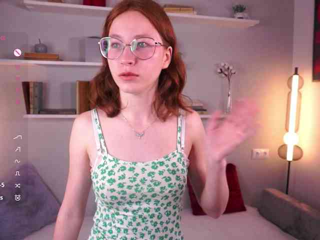 Favorite_redhead webcam