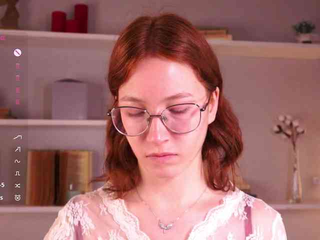 Favorite_redhead webcam