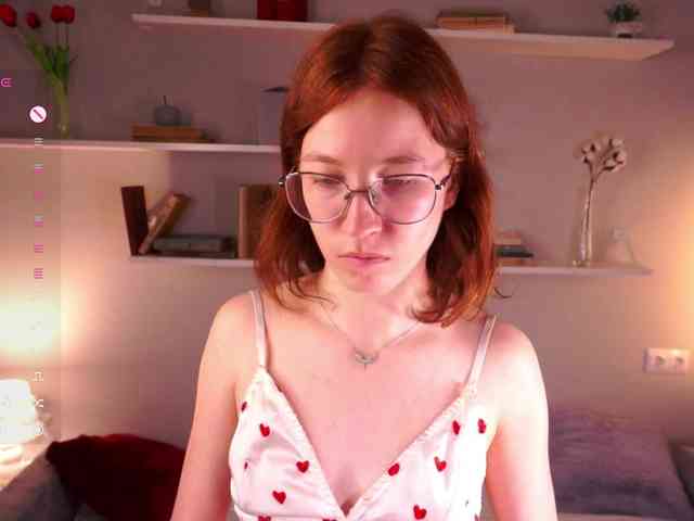 Favorite_redhead webcam