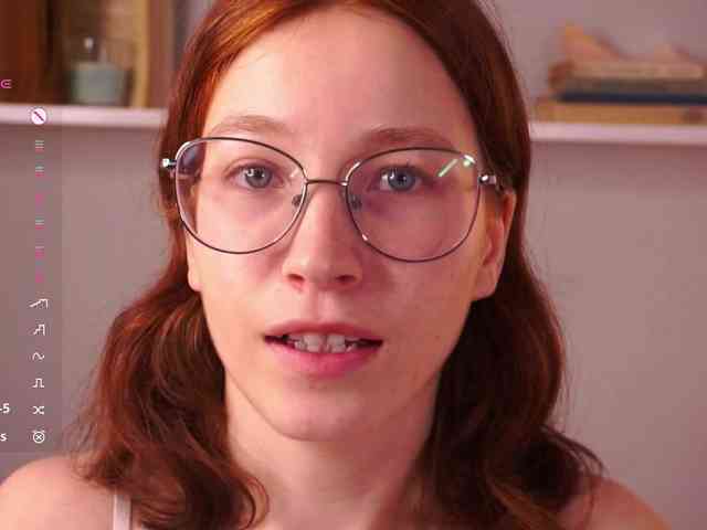 Favorite_redhead webcam