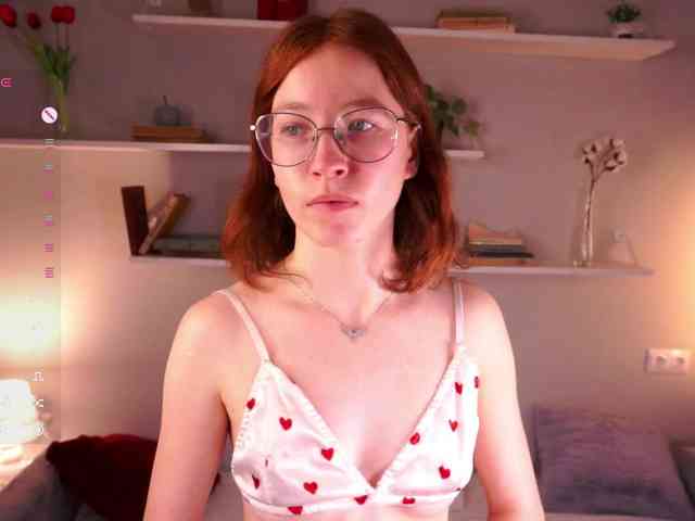 Favorite_redhead webcam