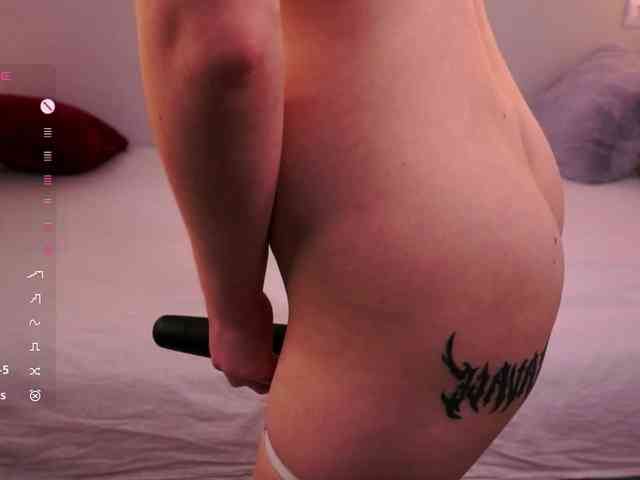 Favorite_redhead webcam