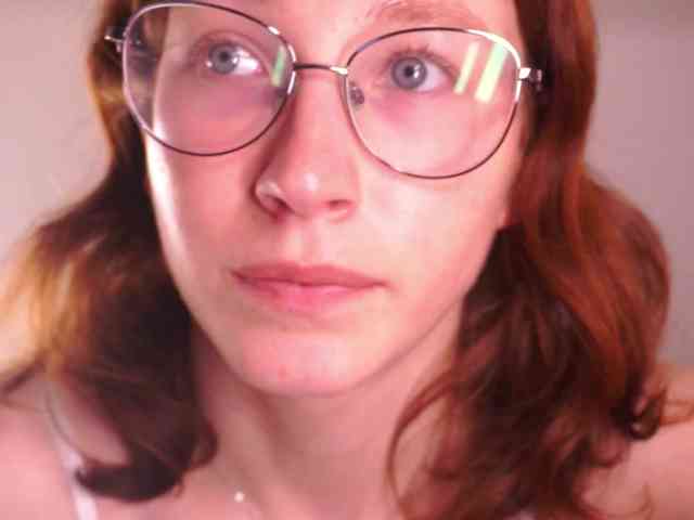 Favorite_redhead webcam