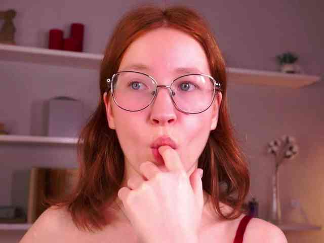 Favorite_redhead webcam
