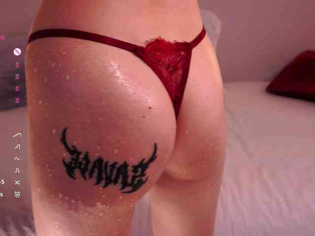 Favorite_redhead webcam