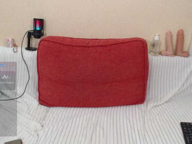 missEllaElla's BongaCams show and profile