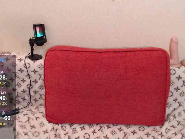 missEllaElla webcam