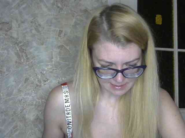 Kitty-Love27 Live Webcam on BongaCams