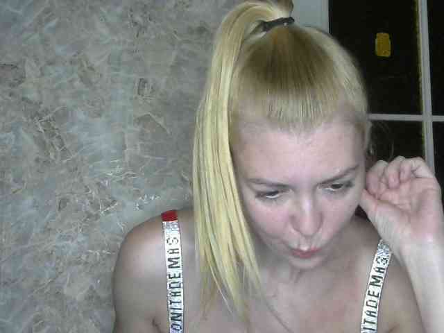 Kitty-Love27 webcam