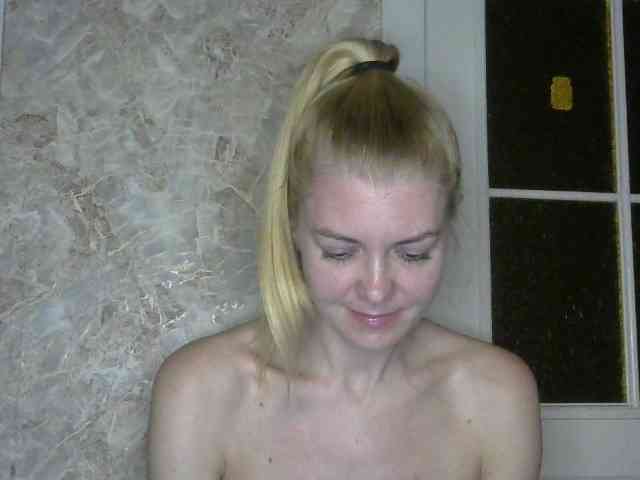 Kitty-Love27 webcam