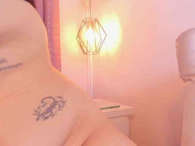 Mandy-curvy webcam