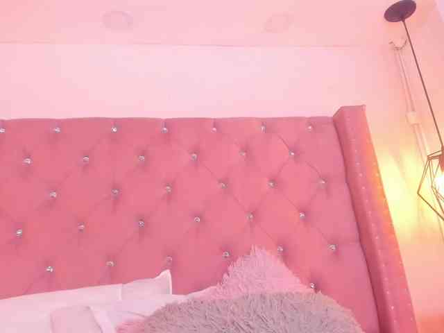 Mandy-curvy webcam