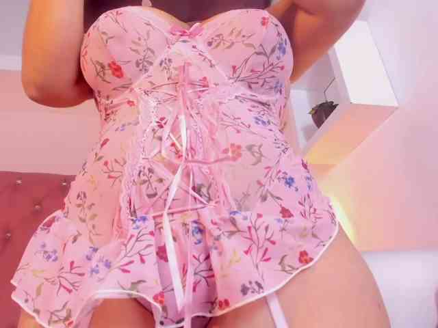 Mandy-curvy webcam