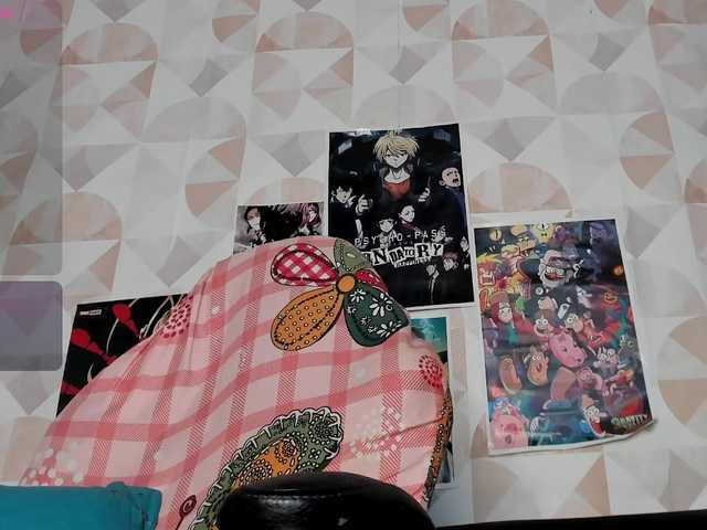 madelinefoxxx30's BongaCams show and profile