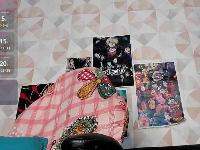 madelinefoxxx30 webcam