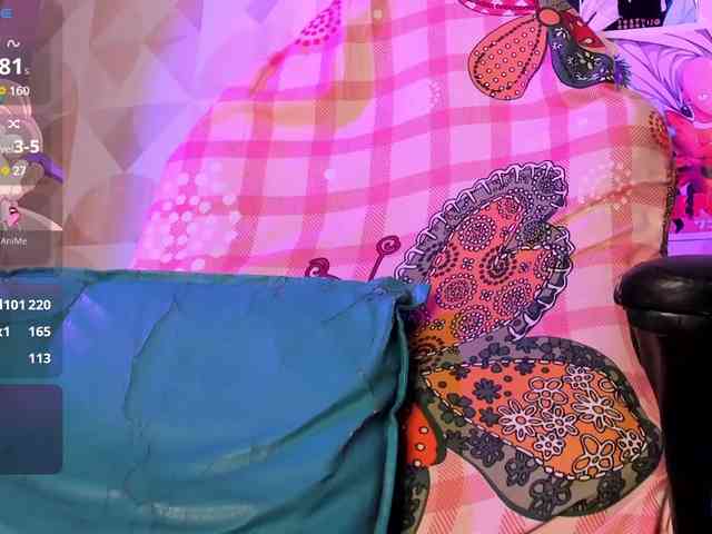 madelinefoxxx30 webcam