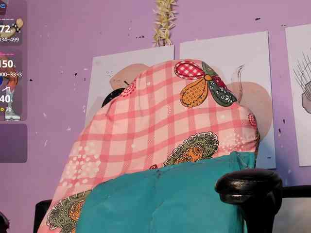 madelinefoxxx30 webcam