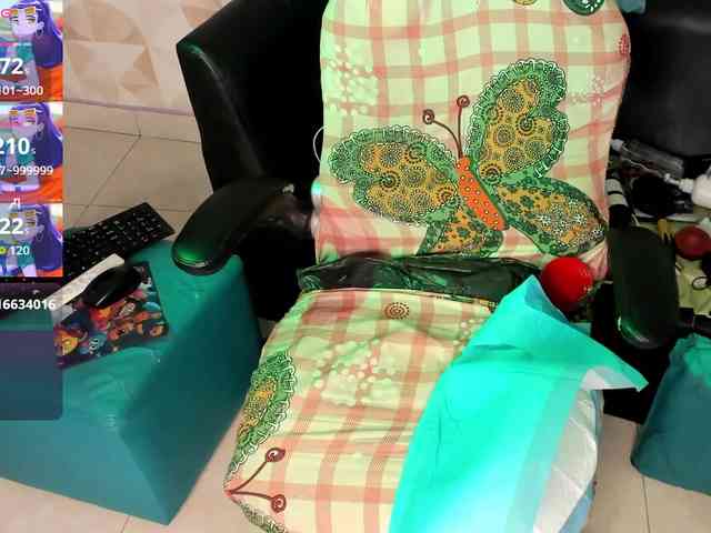 madelinefoxxx30 webcam