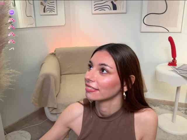 AmelieCrosby AmelieCrosby