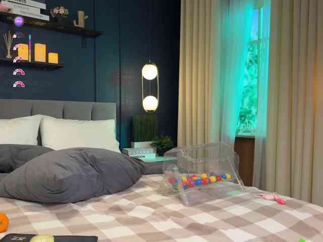 AmelieCrosby AmelieCrosby