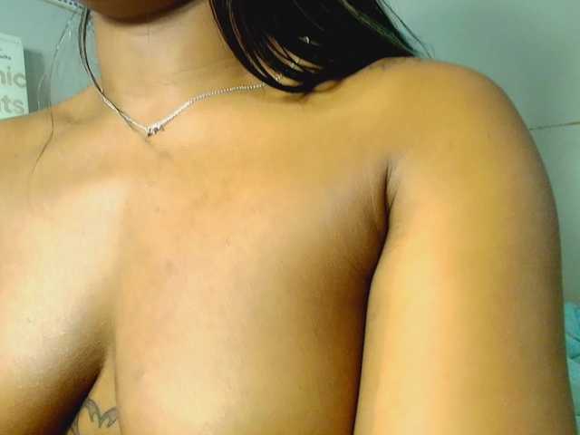 Naomiruty's BongaCams show and profile