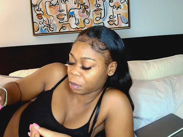 Naomiruty's BongaCams show and profile