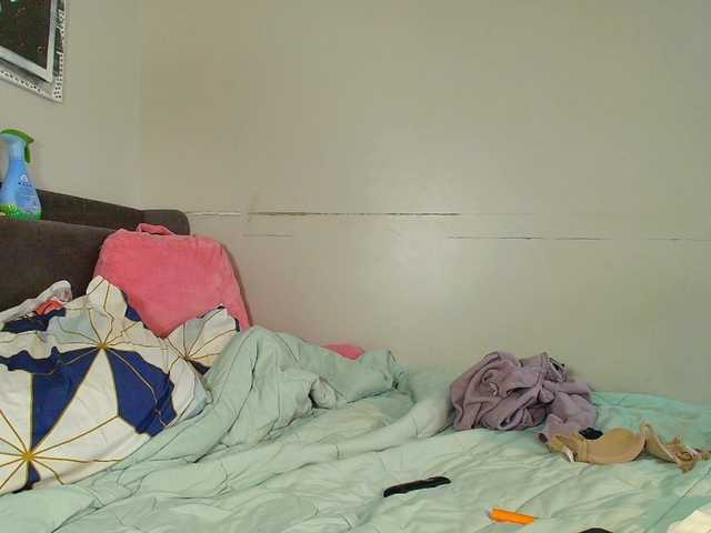 Naomiruty's BongaCams show and profile